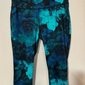 Danskin Blue Floral Leggings